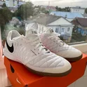 Футзалки унисекс Nike Lunargato Ii Indoor/Court Soccer Shoes White 580456-101
