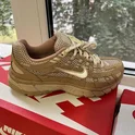 Кроссовки унисекс Nike P-6000 Premium Brown FZ4137-200