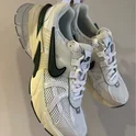 Кросівки жіночі Nike V2K Run Shoes White FD0736-101