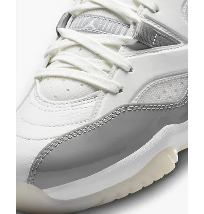Кросівки жіночі Nike Jumpman Two Trey White Dr9631-002