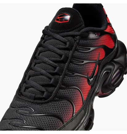 Кроссовки мужские Nike Air Max Plus Black/Red DM0032-021
