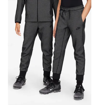 Штани дитячі Nike Tech Fleece Winter Black FJ6025-010