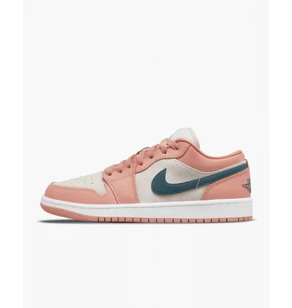 Кросівки жіночі Air Jordan Womens Shoe Pink/White DC0774-800