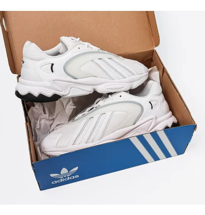 Кроссовки унисекс Adidas Oztral Shoes White HP6568