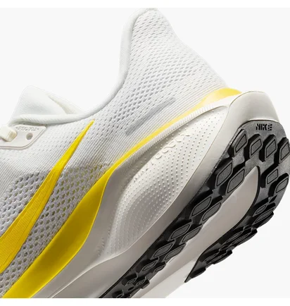 Кросівки жіночі Nike Air Zoom Pegasus White FD2723-111