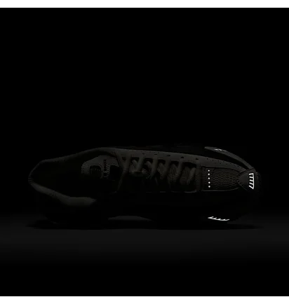 Кроссовки женские Nike Shox R4 Sail Fauna Brown White/Black AR3565-104