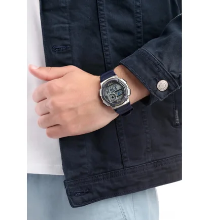 Часы мужские Casio Outgear AE-1000W-2AVEF