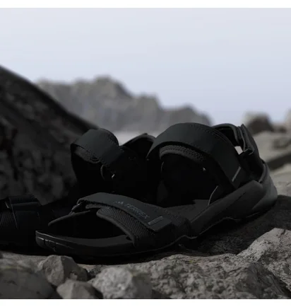 Сандали унисекс Adidas Terrex Hydroterra Black JQ2231