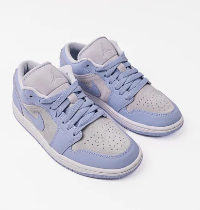 Кросівки жіночі Air Jordan Womens Shoe Light Blue/White DC0774-050