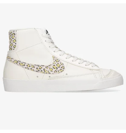 Кроссовки женские Nike W Blazer Mid 77 Se Beige DH9633-100