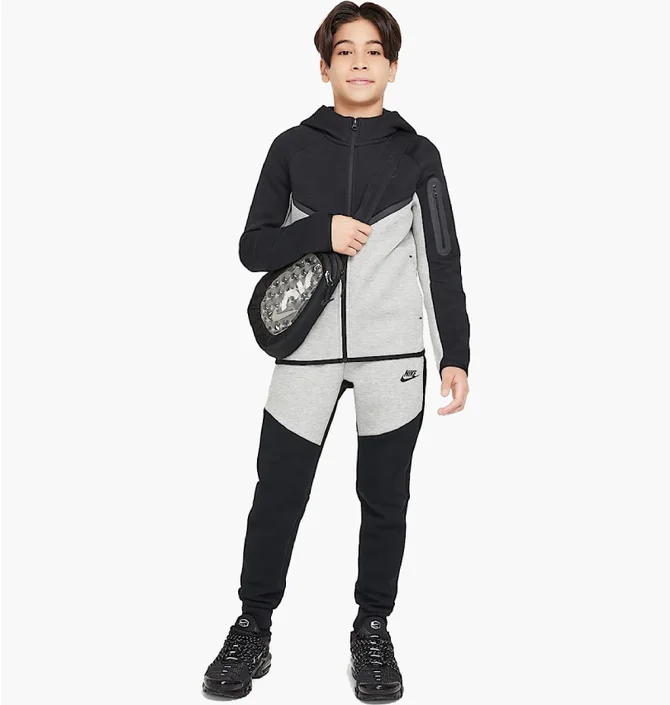 Спортивний костюм дитячий Nike Sportswear Tech Fleece Black/Grey HV5867-064__HV5869-012