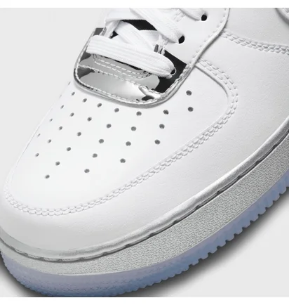 Кроссовки женские Nike Air Force 1 07 Se White DX6764-100