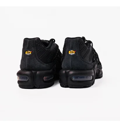 Кросівки чоловічі Nike Air Max Plus Utility Black Fd0670-001