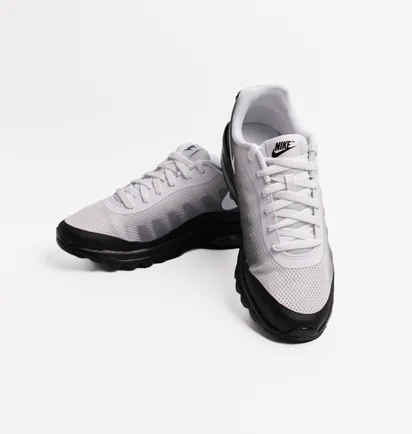 Кроссовки мужские Nike Air Max Invigor White Black 749688-010