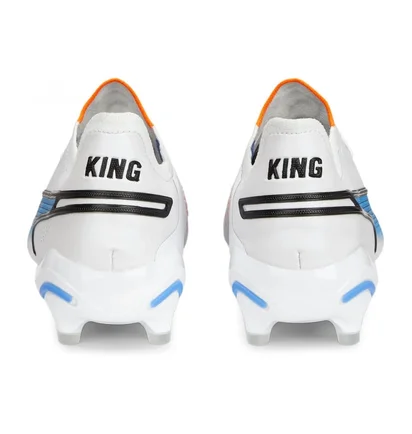 Бутсы унисекс Puma King Ultimate Fg/Ag White 107097-01