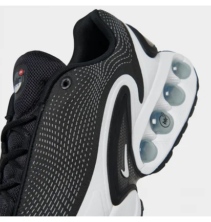 Кросівки чоловічі Nike Air Max Dn Casual Shoes Black/White DV3337-003