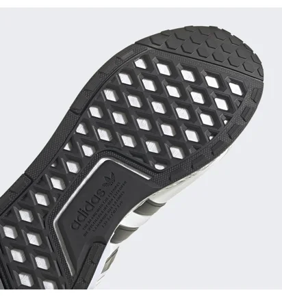 Кроссовки мужские Adidas Nmd_R1 V3 Shoes White Id6712