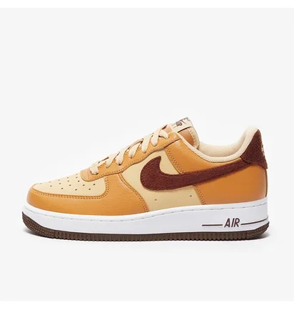Кросівки жіночі Nike Sportswear Air Force 1 07 Next Nature Orange HQ3905-200