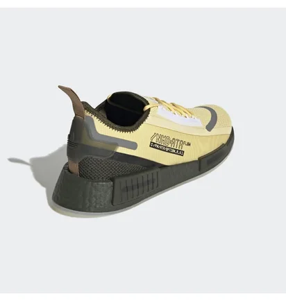 Кроссовки мужские Adidas Bossk Nmd_R1 Spectoo Shoes Black/Yellow Gx6792