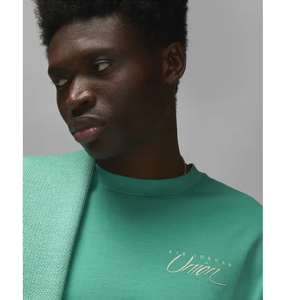 Лонгслив мужской Air Jordan Long Sleeve T-Shirt X Union La Green DV7341-370