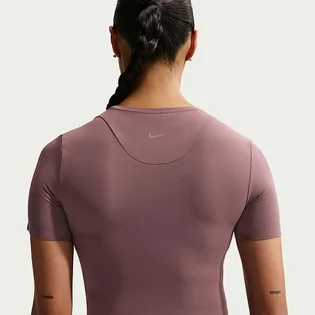 Футболка женская Nike Zenvy Beige IB8964-502