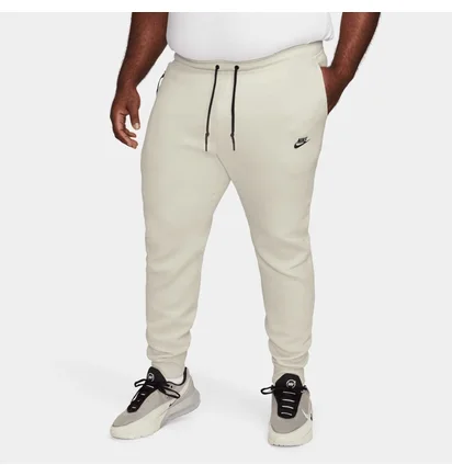 Штани чоловічі Nike Tech Fleece Beige FB8002-020