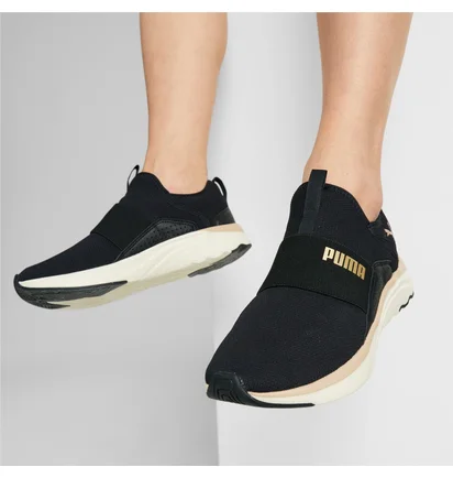 Кросівки жіночі Puma Softride Sophia Slip-On Running Shoes Black 195161-14