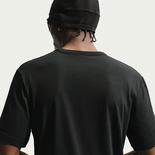 Футболка чоловіча Nike Sportswear MenS T-Shirt Black IQ0471-011