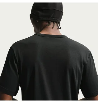 Футболка мужская Nike Sportswear MenS T-Shirt Black IQ0471-011