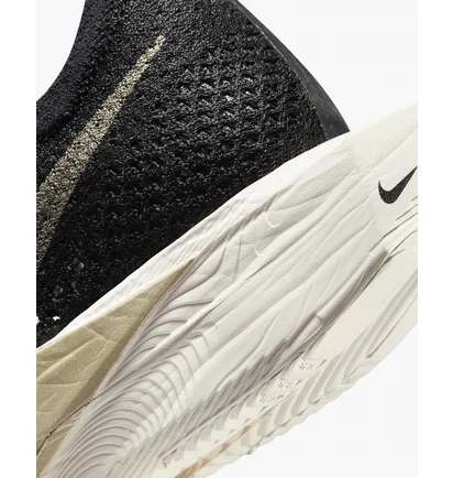 Кросівки жіночі Nike Vaporfly 3 Road Racing Shoes Black DV4130-002