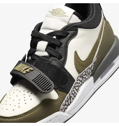Кросівки дитячі Air Jordan Legacy 312 Low White/Olive CD9054-120