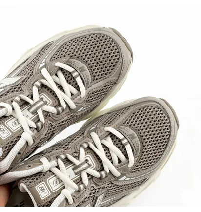 Кроссовки унисекс New Balance 740 Grey GR740SA