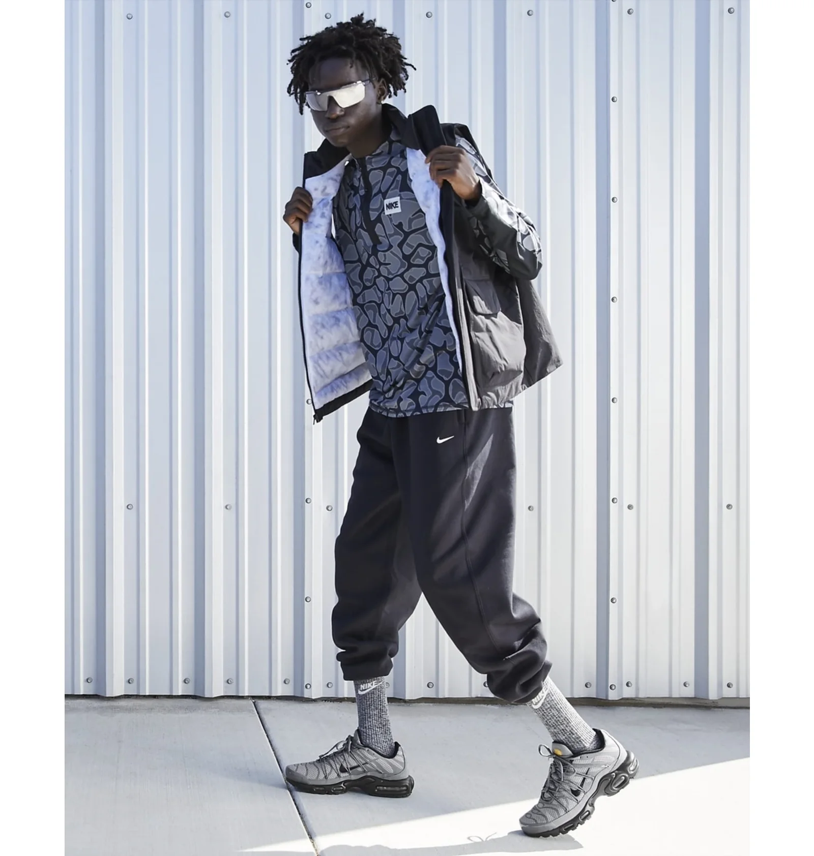 27.5cmワイド ナイキ FI バミューダ ライトグレー ブラック ᐉ Кросівки чоловічі Nike Air Max Plus Utility Grey Fd0670-002