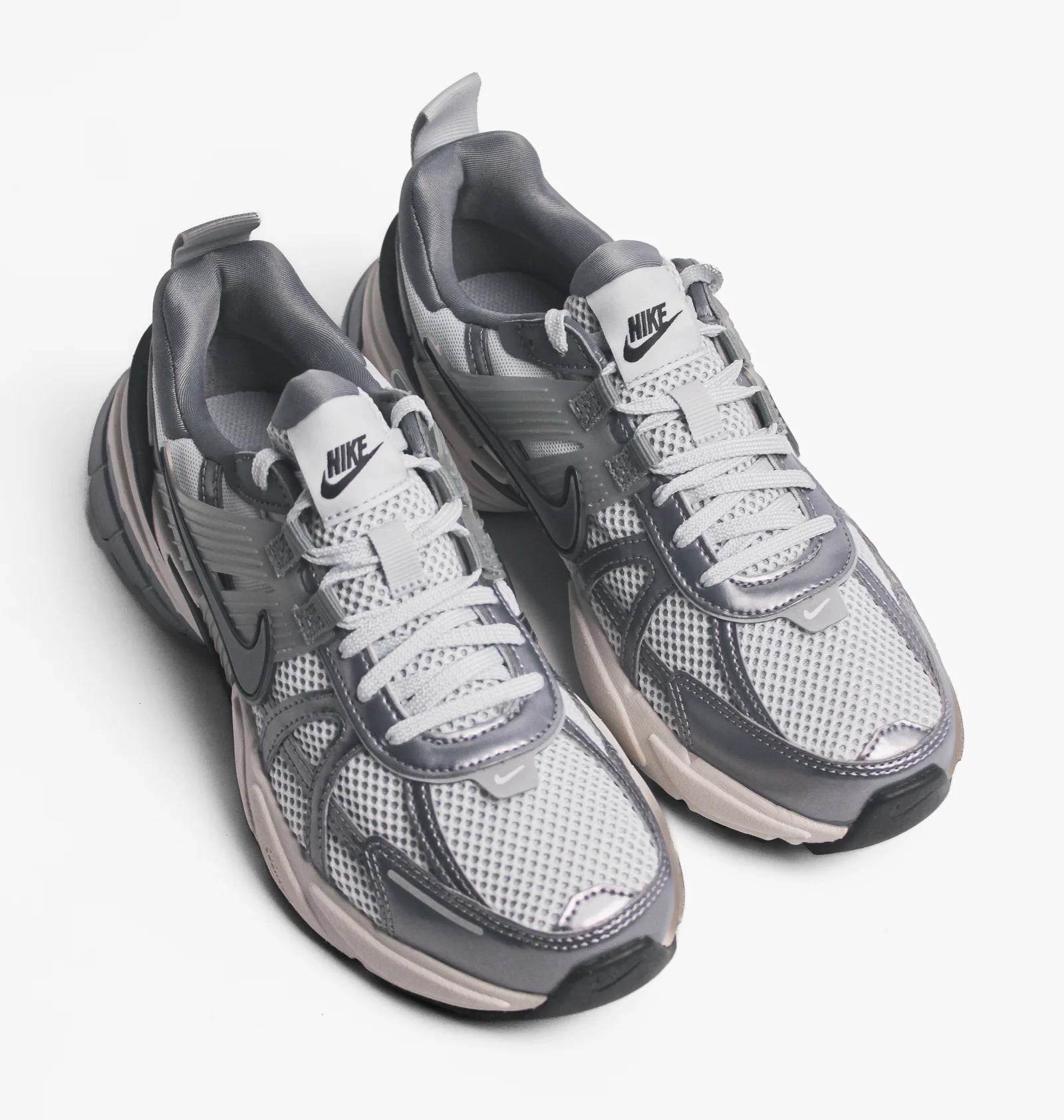 ᐉ Кроссовки женские Nike V2K Run Shoes Grey FD0736-003 - купить в