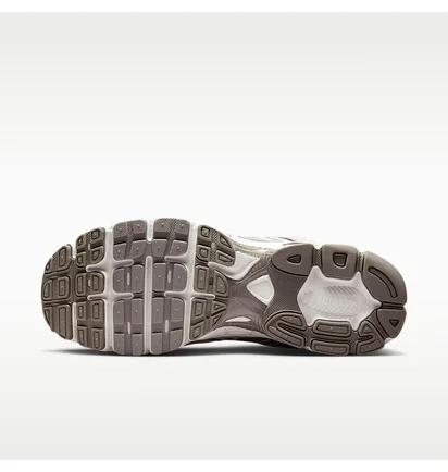Кроссовки женские Nike Air Max Moto 2K Beige IQ4924-002