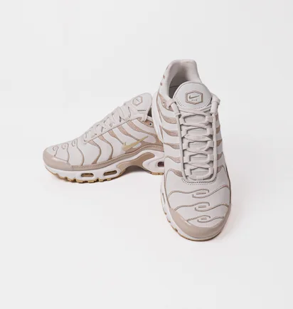 Кроссовки женские Nike W Air Max Plus Prm White/Beige DZ2832-101