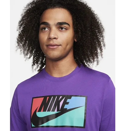 Футболка чоловіча Nike Sportswear T-Shirt Violet FJ1121-599