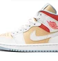 Кроссовки женские Air Jordan Wmns 1 Mid Se White/Beige CZ0774-200