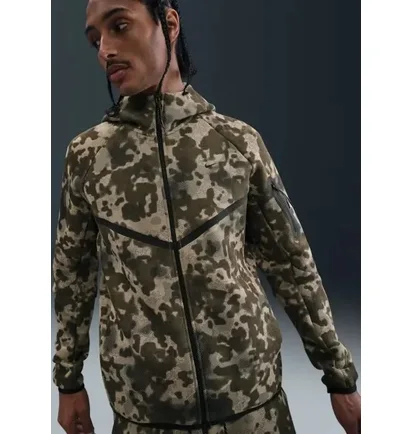 Спортивный костюм мужской Nike Tech Fleece Camo HV0955-276__II1324-276