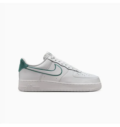 Кросівки чоловічі Nike Air Force 1 `07 Lv8 Resort & Sport White FN8349-100