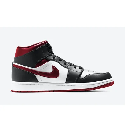 Кроссовки мужские Air Jordan 1 Mid Gym Black/White 554724-122