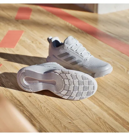 Кроссовки женские Adidas Novaflight 2 Indoor White IG1609