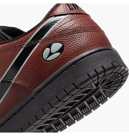 Кроссовки мужские Nike Dunk Sb Low Pro Qs Brown HJ4131-200