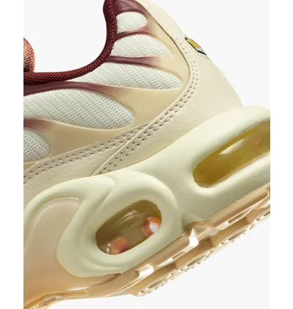 Кроссовки женские Nike Air Max Plus Beige FQ2765-100