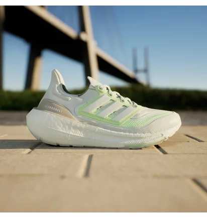 Кросівки жіночі Adidas Ultraboost Light Shoes White IE3338