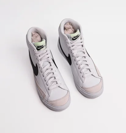 Кросівки дитячі Nike Blazer Mid 77 Grade School Lifestyle Shoes White DA4086-109