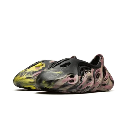 Тапочки мужские Adidas Yeezy Foam Runner Beige IG9562