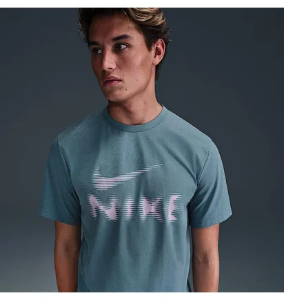 Футболка мужская Nike Hyverse T-Shirt Green HQ7987-006