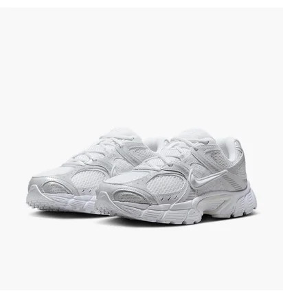 Кросівки жіночі Nike V5 Rnr WomenS Shoes White HQ7901-101