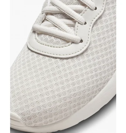 Кроссовки женские Nike Tanjun Ease Shoes Beige DV7786-006